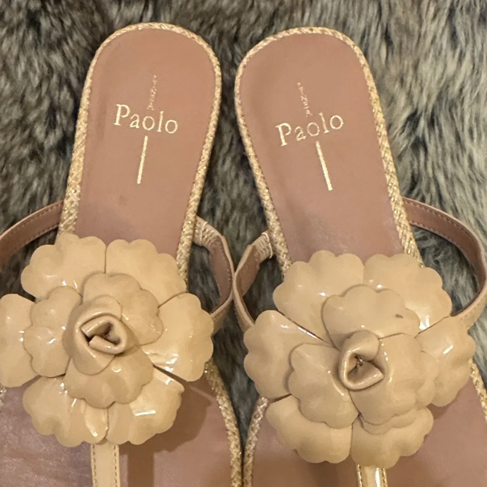 Paolo Tan Floral Thong Sandals - Picture 2 of 6